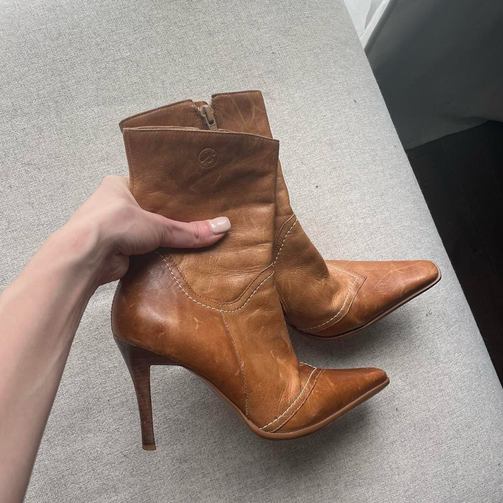 Vintage Bronx leather pointed toe boots